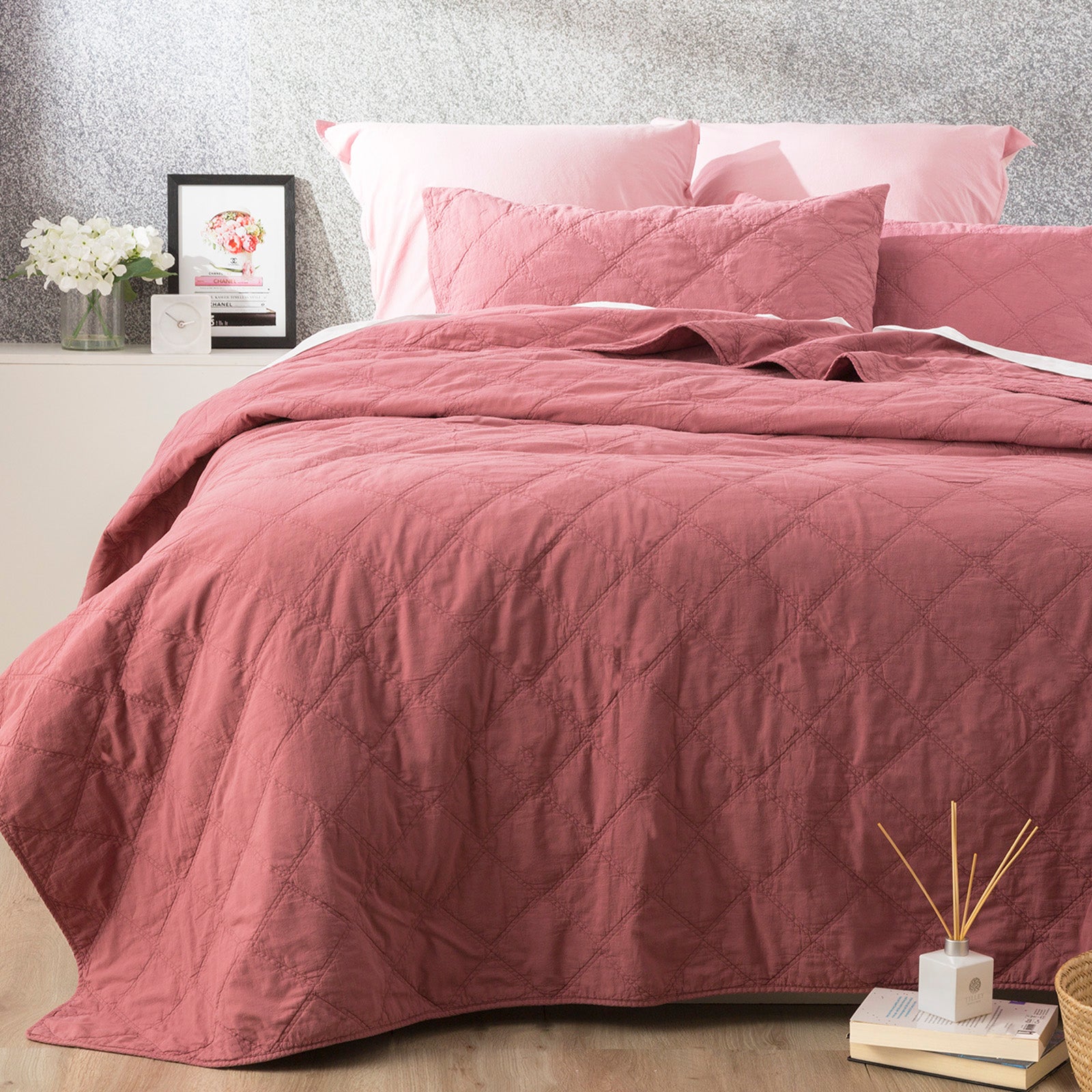 Renee Taylor Attwood Stone-Washed Coverlet Set – Rose, Queen/King