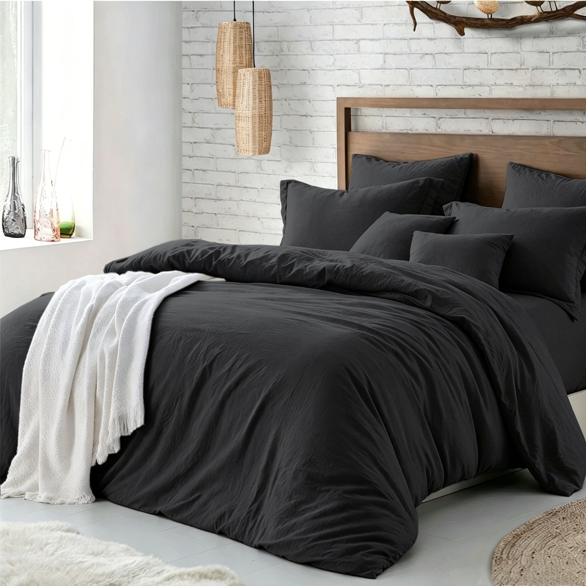 Solid Microfibre Quilt Cover Set – Black, King Single
