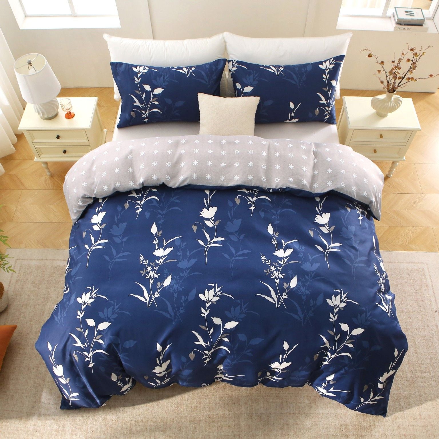 Microfibre Quilt Cover Set – Navy Floral, Queen, 3 Piece