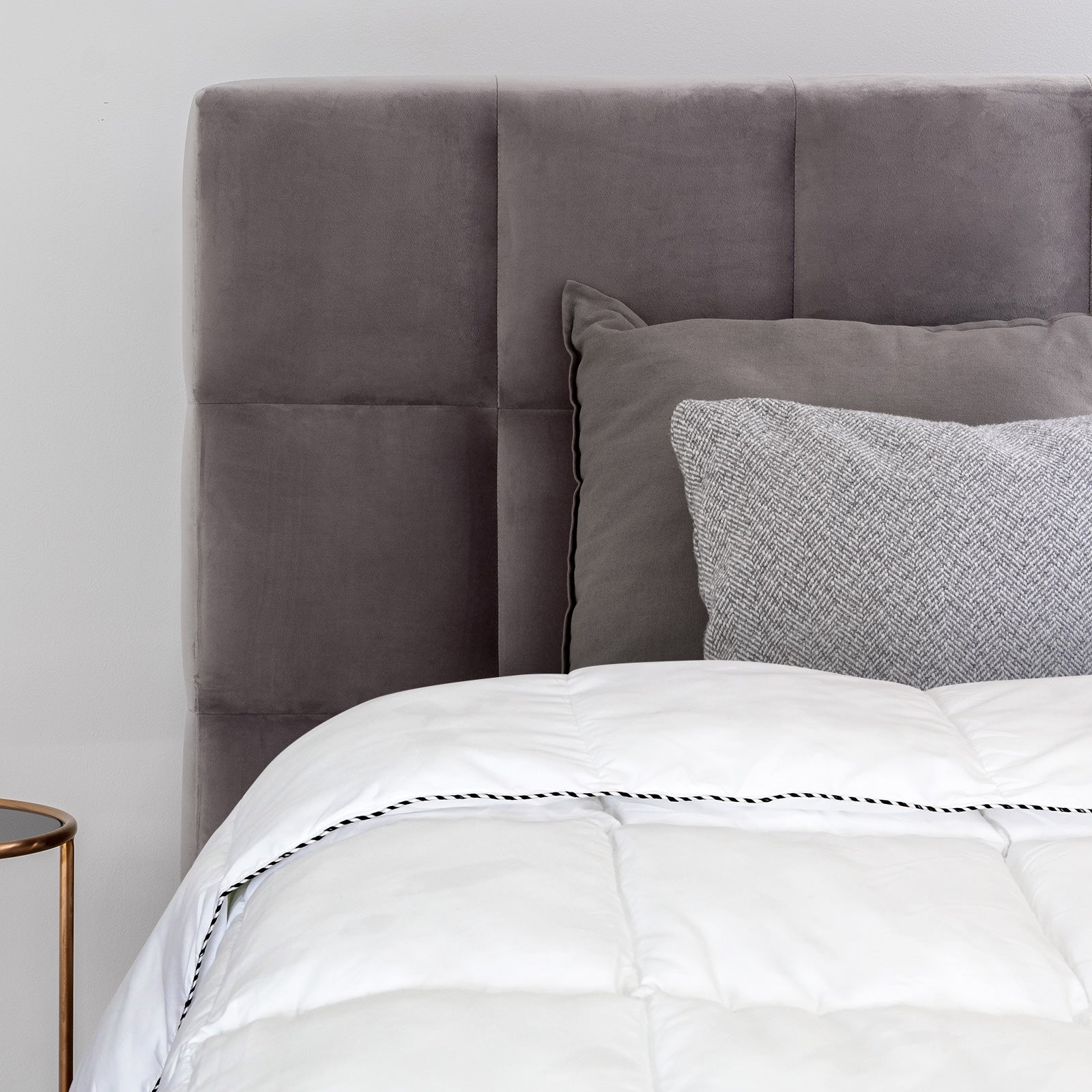 250GSM Bamboo-Blend Quilt & Hotel Pillow Set – Single