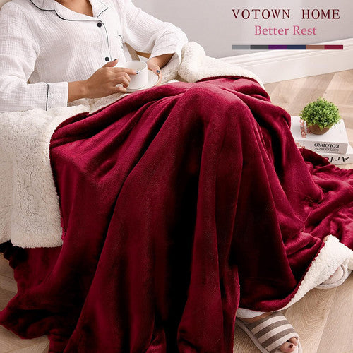 Double-Sided Heated Throw with Detachable Controller – Red