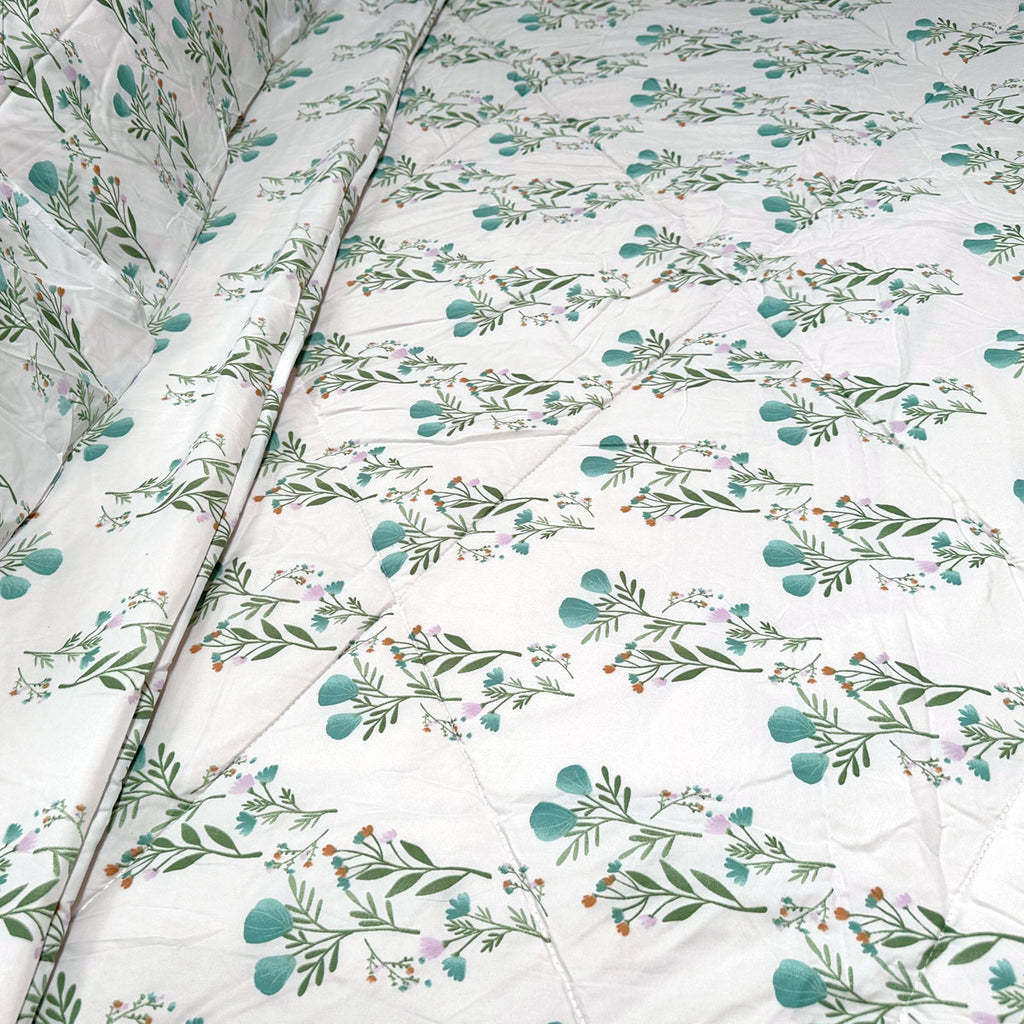 Hotel Living Corbett Lightweight Comforter Set – Floral Teal
