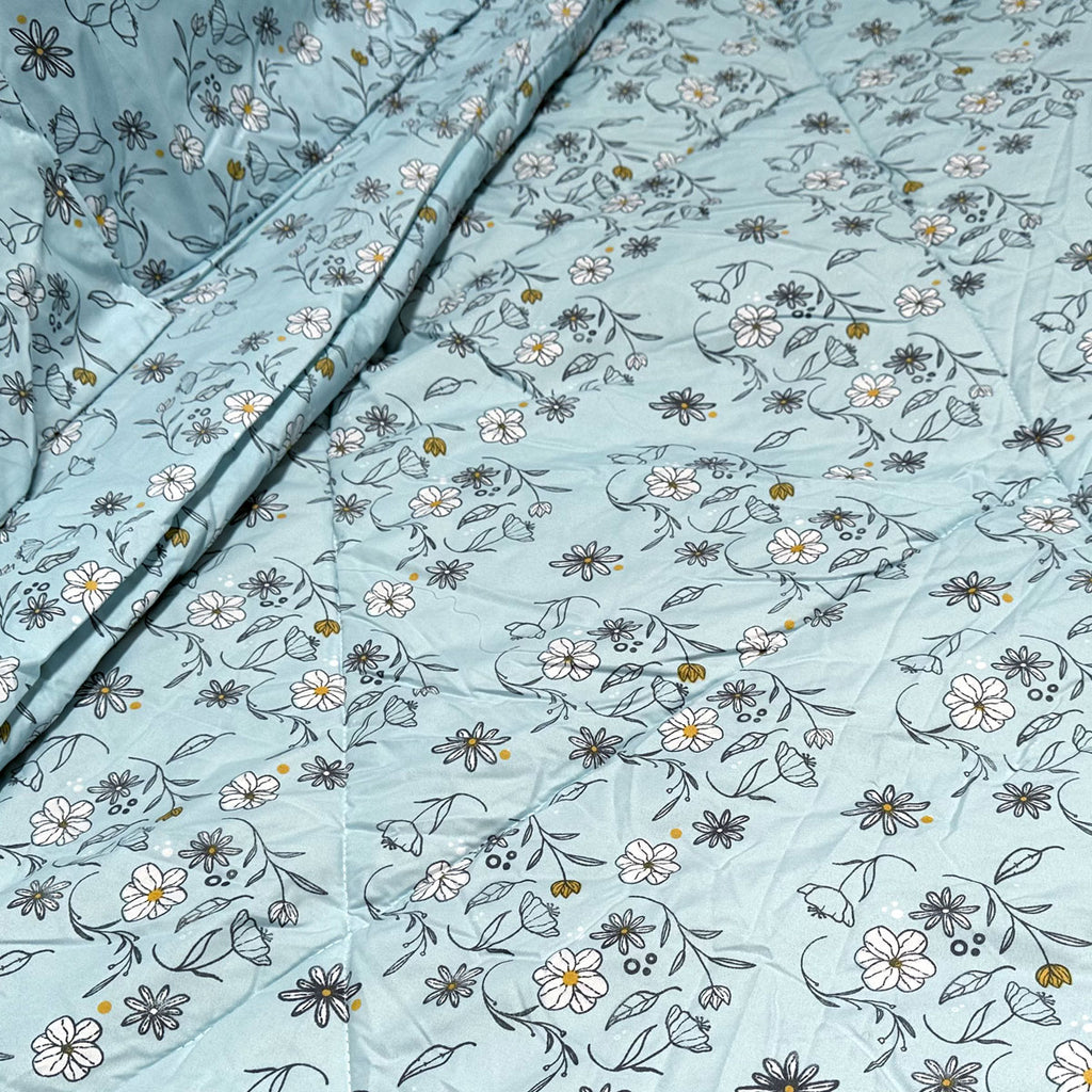 Hotel Living Corbett Lightweight Comforter Set – Floral Blue