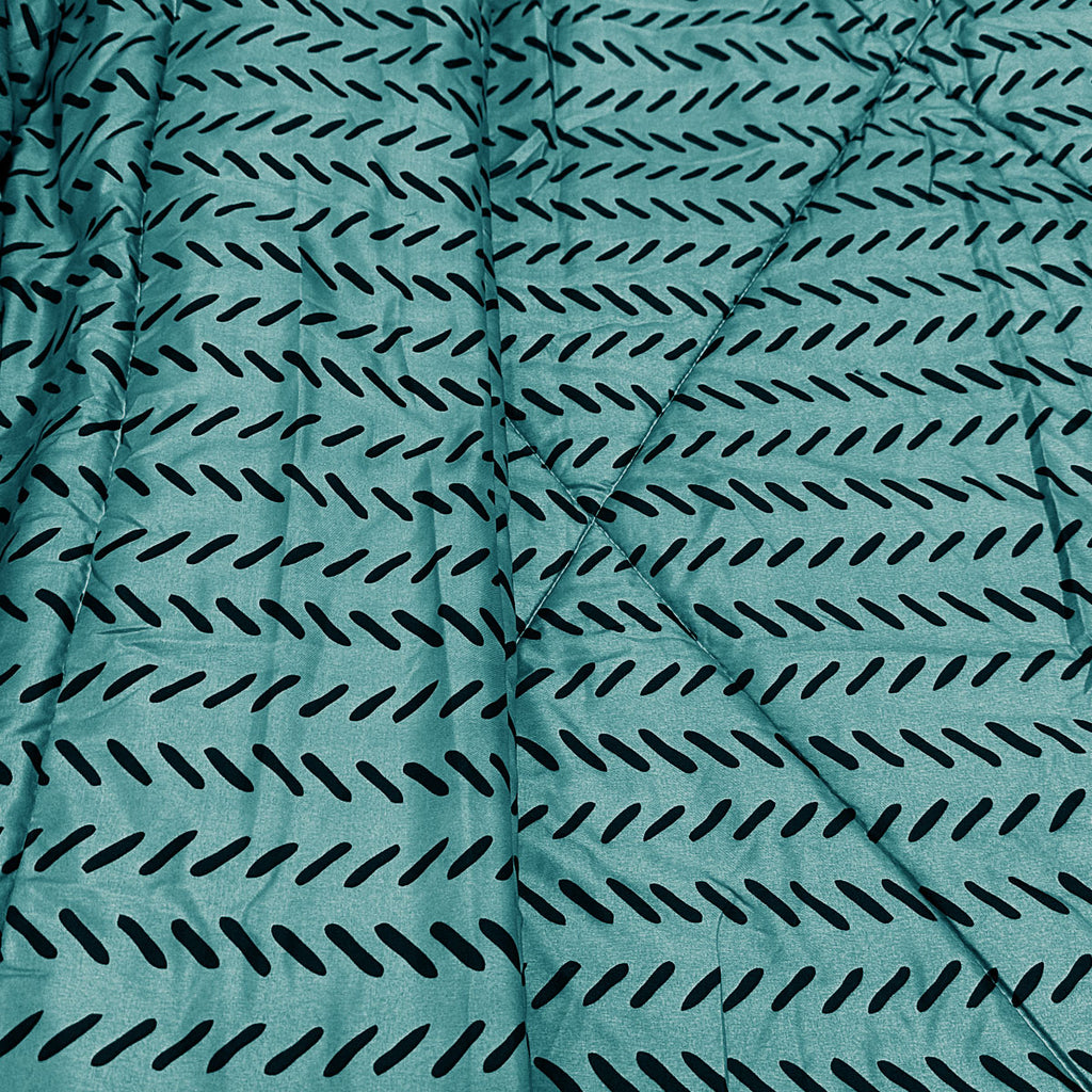 Hotel Living Oscar Lightweight Comforter Set – Herringbone