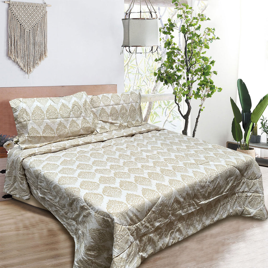 Hotel Living Ultimo Lightweight Comforter Set – Ultimo Light Gold