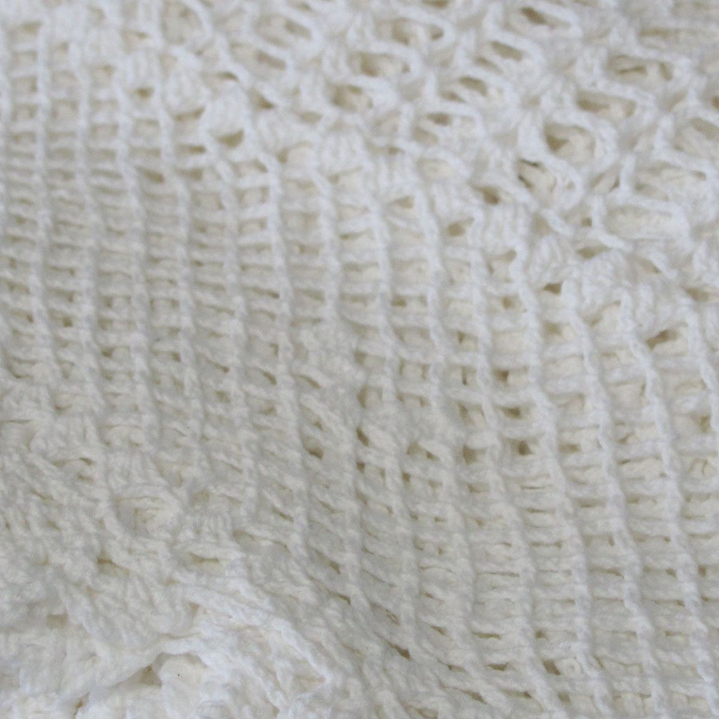 White Crochet Cotton Tablecloth – 137 × 137cm