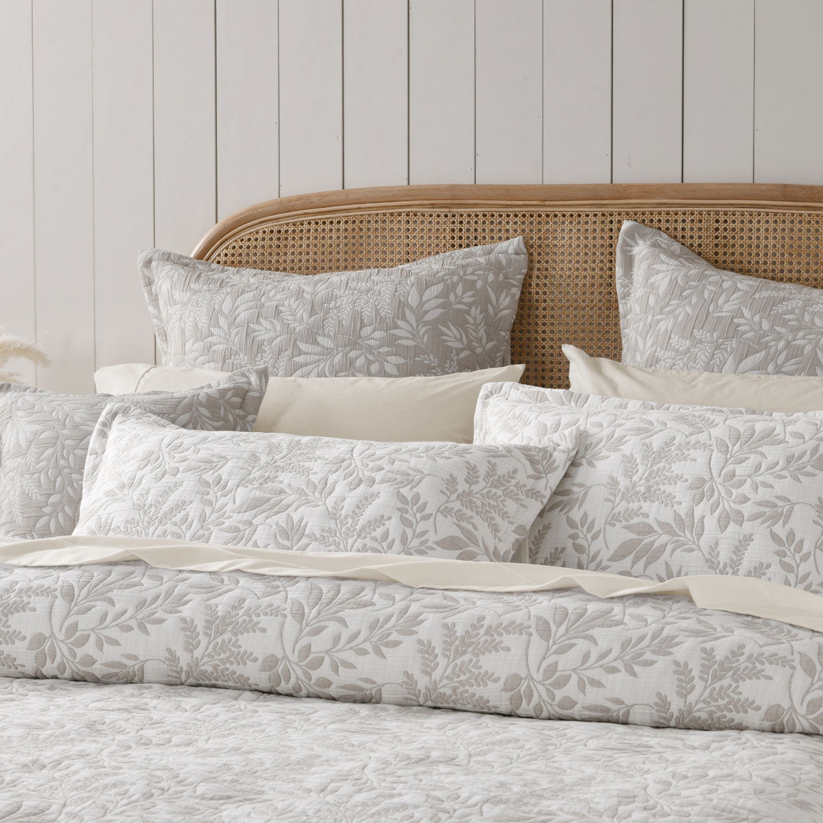 Bianca Amelia Foliage Bedspread Set – Stone, Super King