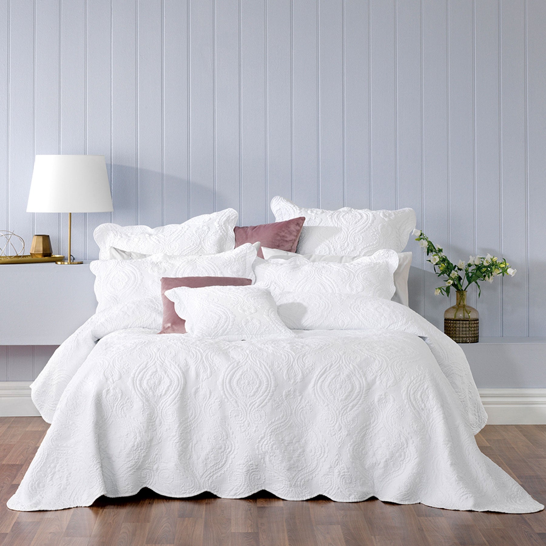 Bianca Elegance Cordelia Damask Bedspread Set – White, Queen