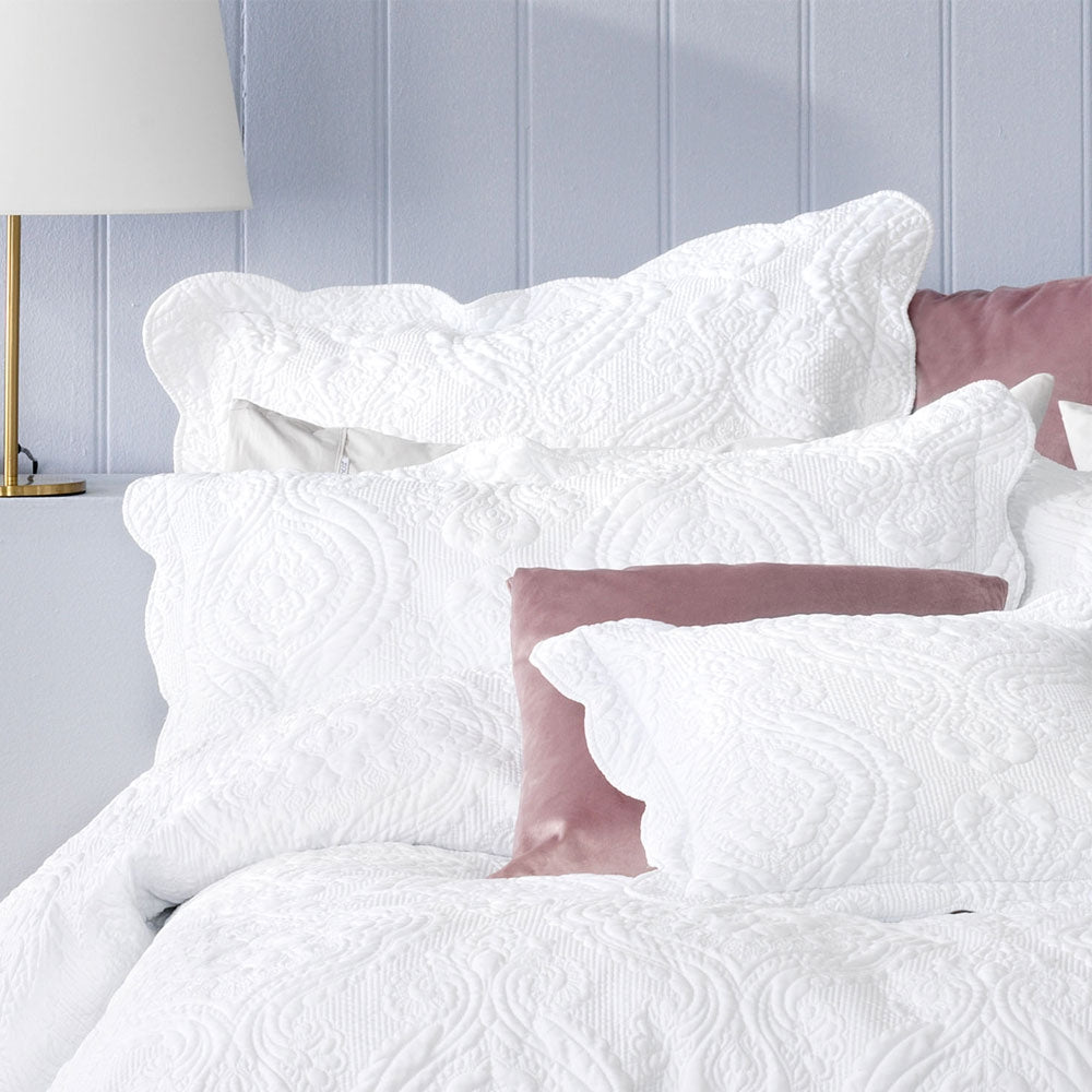 Bianca Elegance Cordelia Damask Bedspread Set – White, Queen