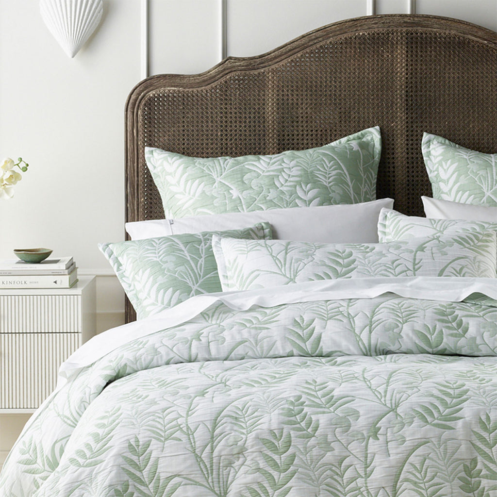 Bianca Eden Jacquard Bedspread Set – Sage, King
