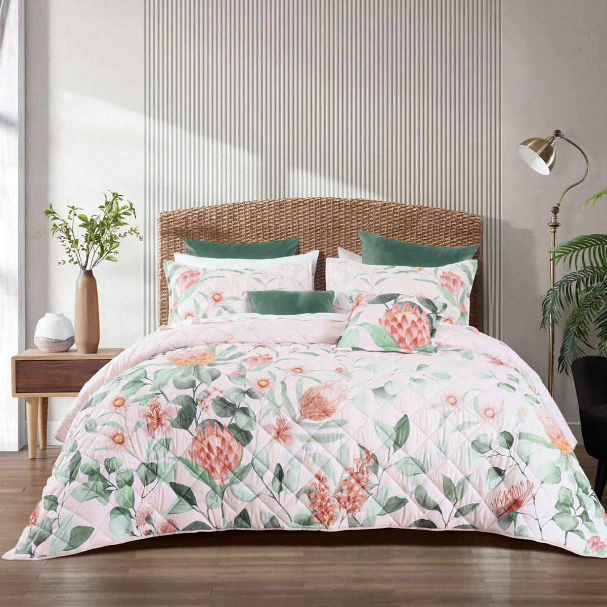 Bianca Sidney Floral Bedspread Set – Blush, King