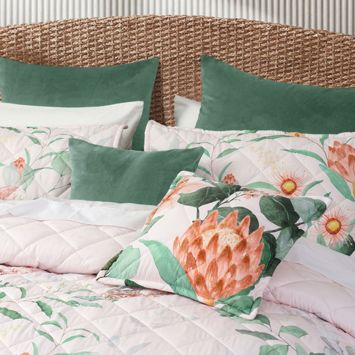 Bianca Sidney Floral Bedspread Set – Blush, King