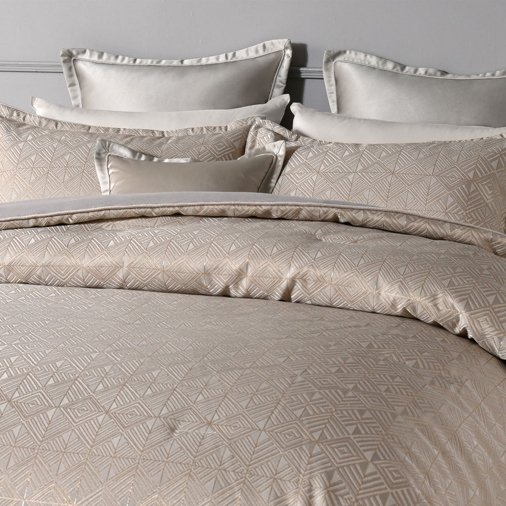 Bianca Bellagio 6-Piece Jacquard Comforter Set – Gold, Queen/King