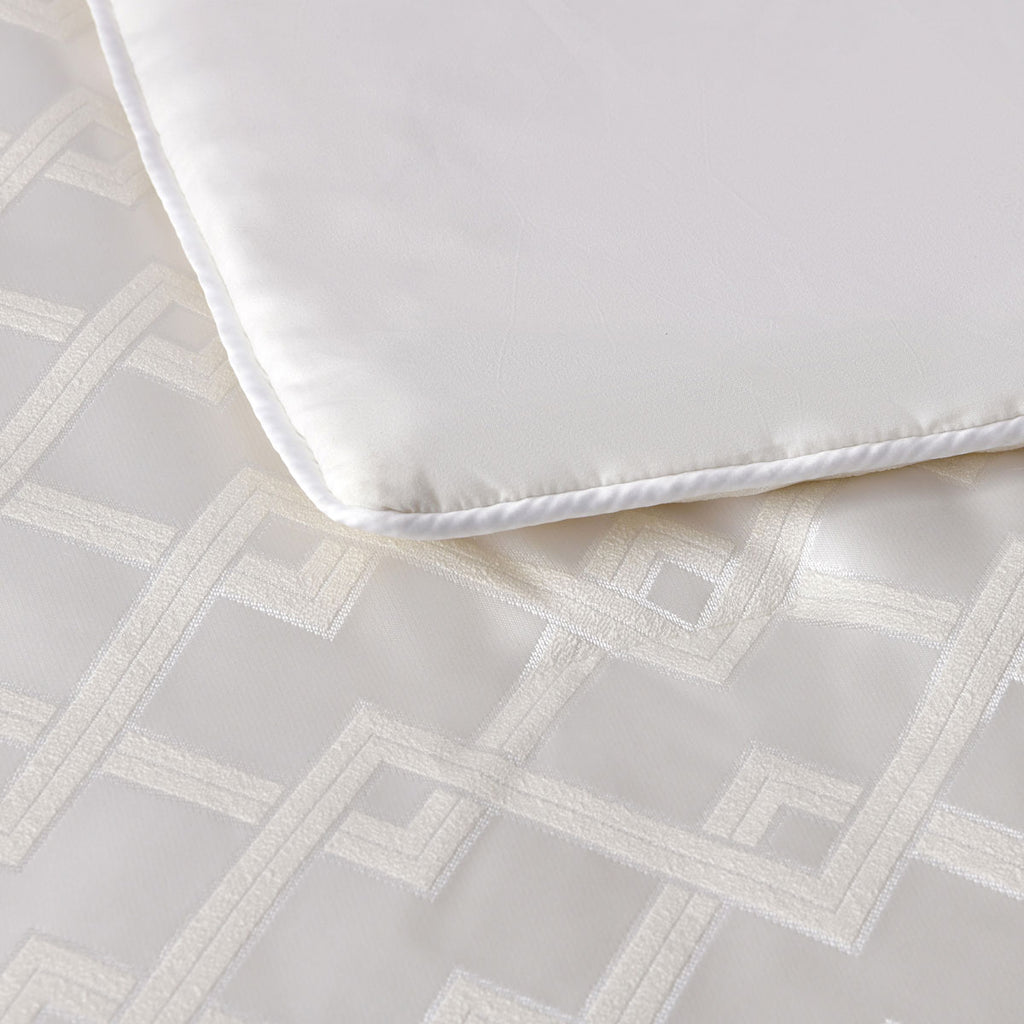 Bianca Firenze 6-Piece Jacquard Comforter Set – Pearl, Queen/King
