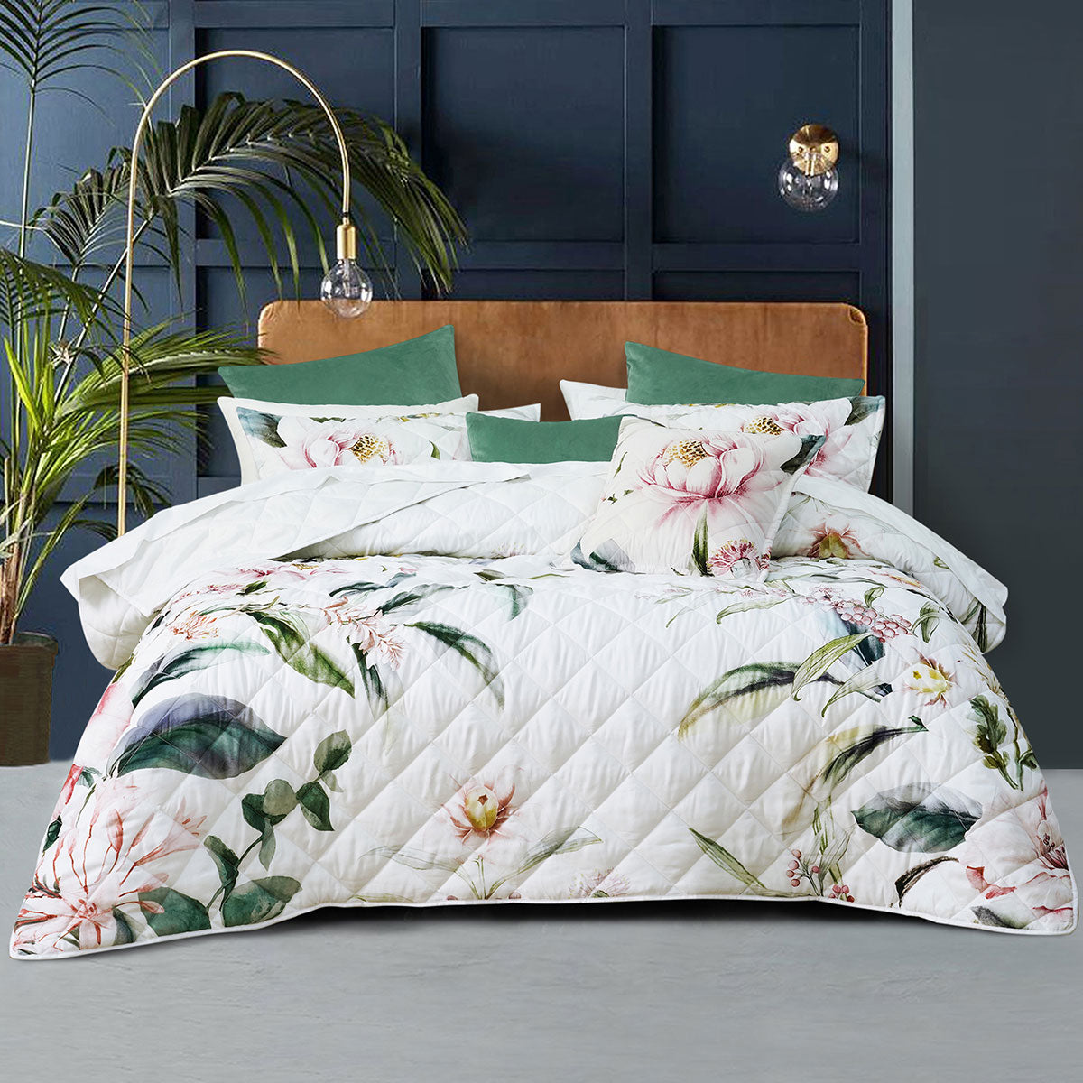 Bianca Indi Floral Quilted Coverlet Set – White, Queen/King