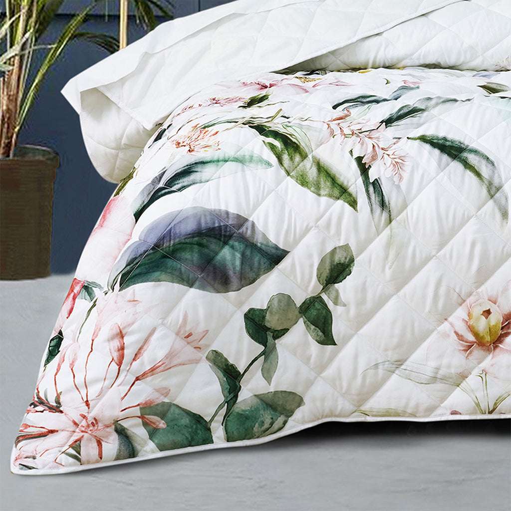 Bianca Indi Floral Quilted Coverlet Set – White, Queen/King