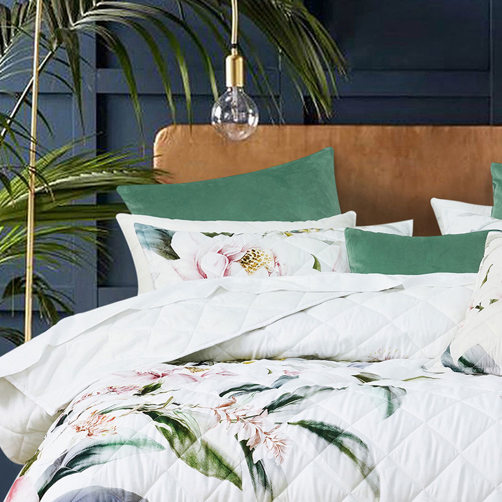 Bianca Indi Floral Quilted Coverlet Set – White, Super King
