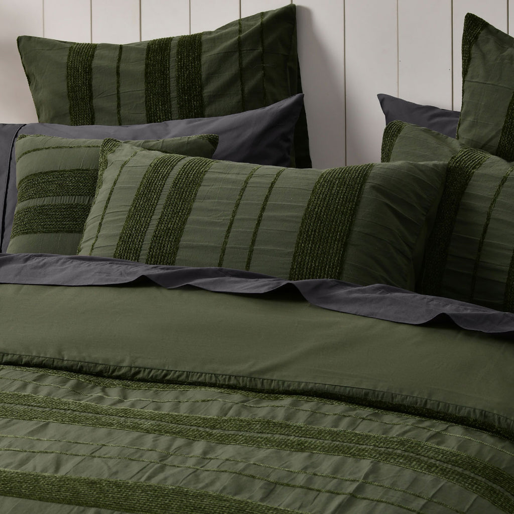 Bianca Avery Super King Quilt Cover Set – Forest green