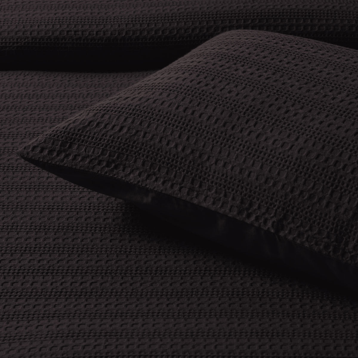 Bianca Kahlani Waffle Quilt Cover Set – Chocolate, Single