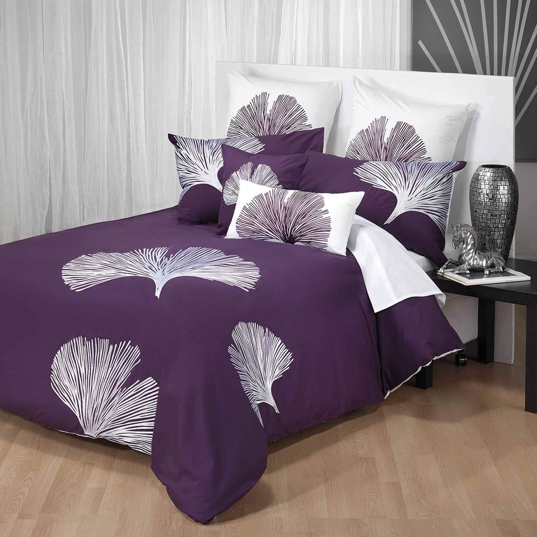Bianca Kalista Embroidered Quilt Cover Set – Aubergine, Queen