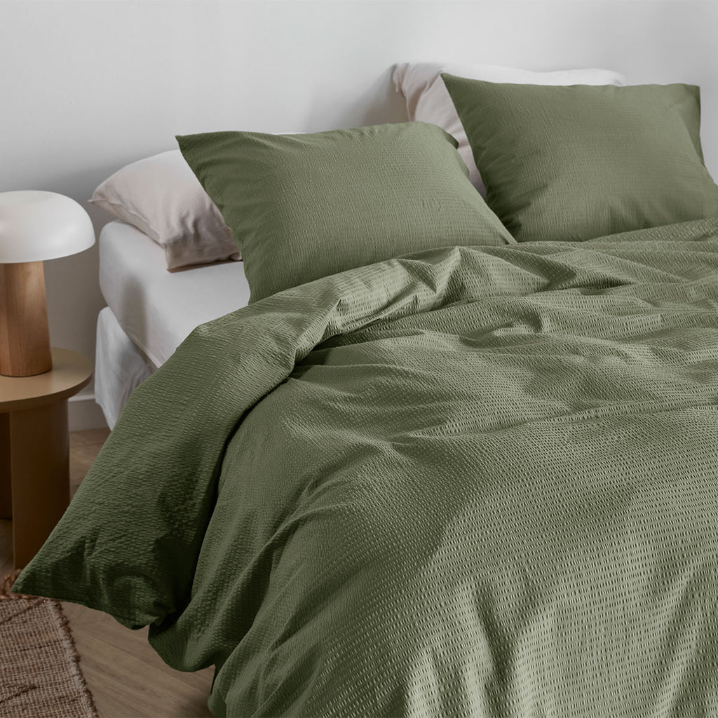Bedding House Summer Seersucker Queen Quilt Cover Set – Green