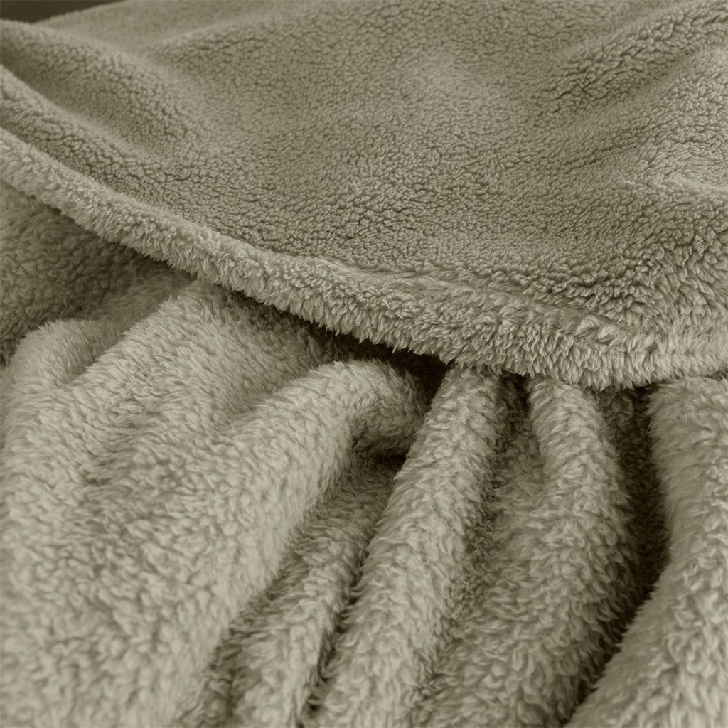 Ardor Teddy Polyester Fleece Blanket – Natural, 240 × 245 cm