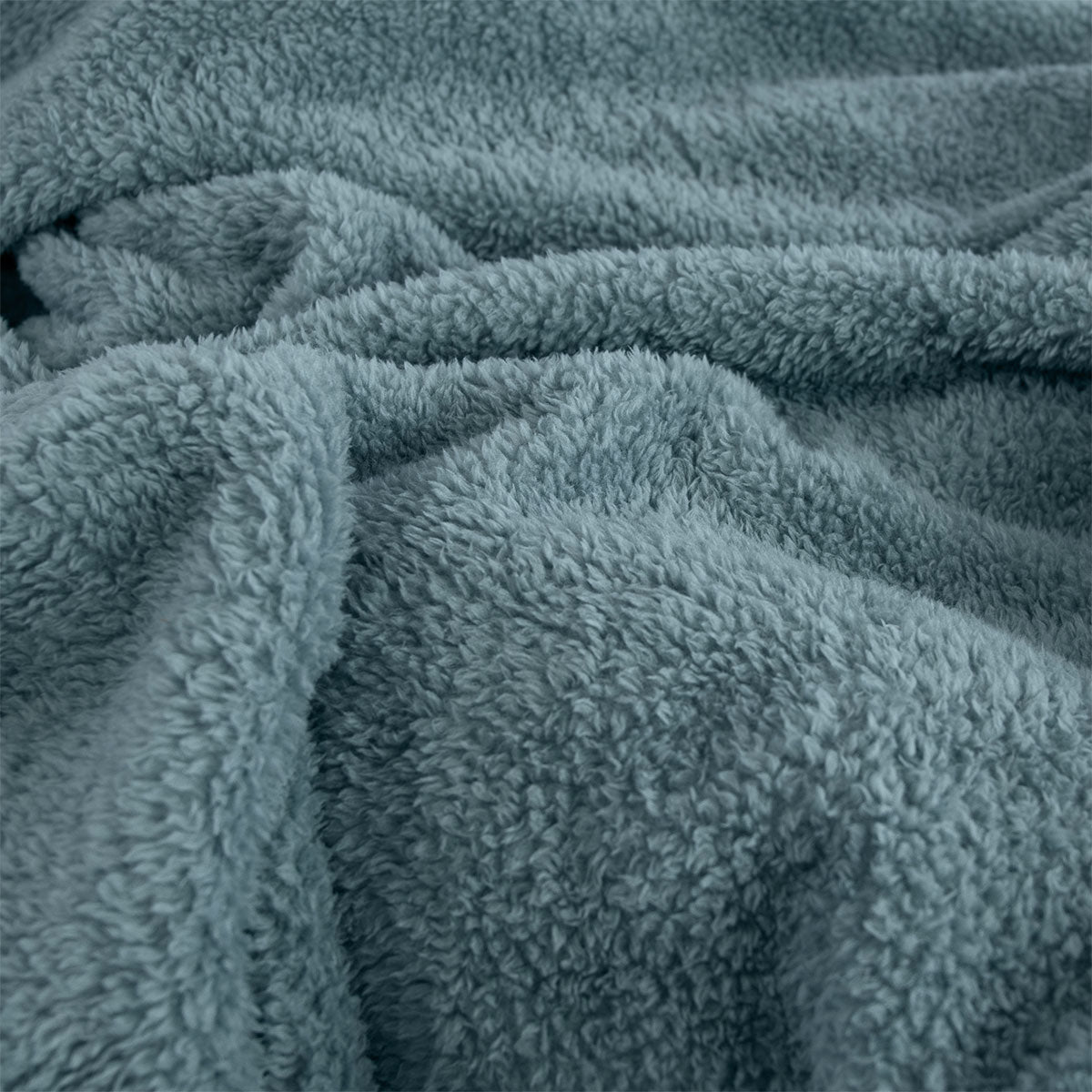Ardor Teddy Polyester Fleece Blanket – Sea Mist, 240 × 245 cm
