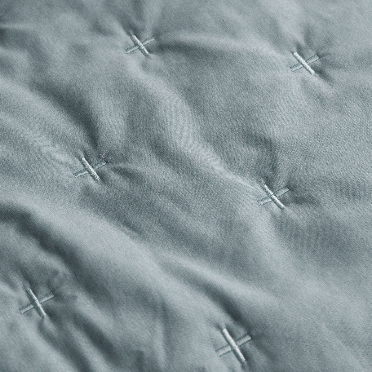 Ardor Saladin Embroidered Microfibre Comforter Set – Chambray, Queen/King