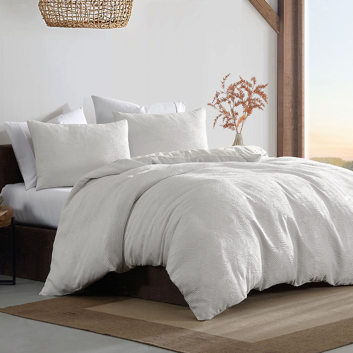 Ardor Avena Floral Jacquard Quilt Cover Set – White, Queen