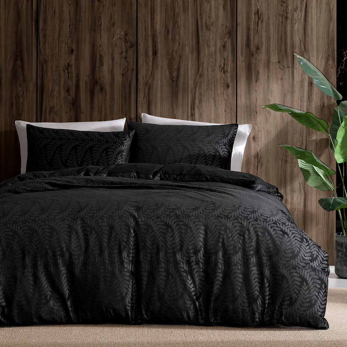 Ardor Rui Embossed Velvet-Style Vine Quilt Cover Set – Black and Charcoal, Queen
