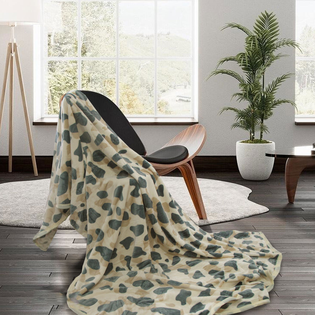 Animal-Pattern Flannel-Plush Polyester Blanket – Jaguar, 220 × 240 cm