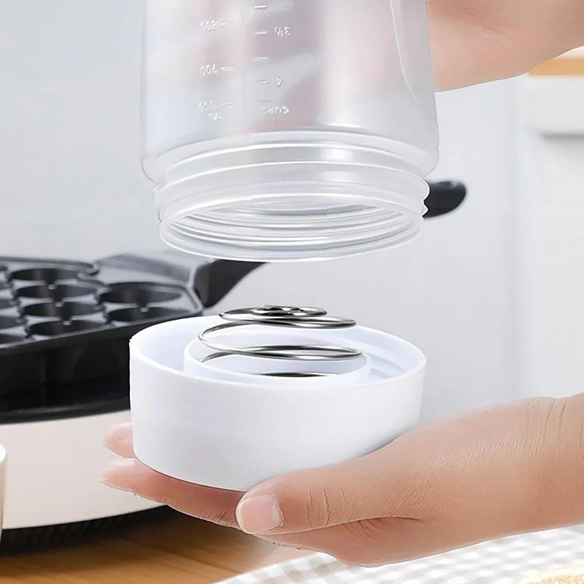 1000ml Hand Crank Batter Dispenser Mixing Jug with Scale for Muffins Pancakes