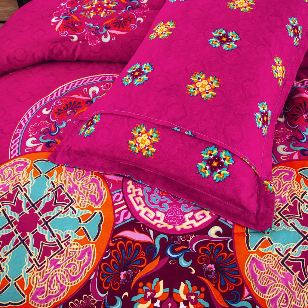 Aesthetic Glow Floral Microfiber Comforter Set – King, 3 Piece