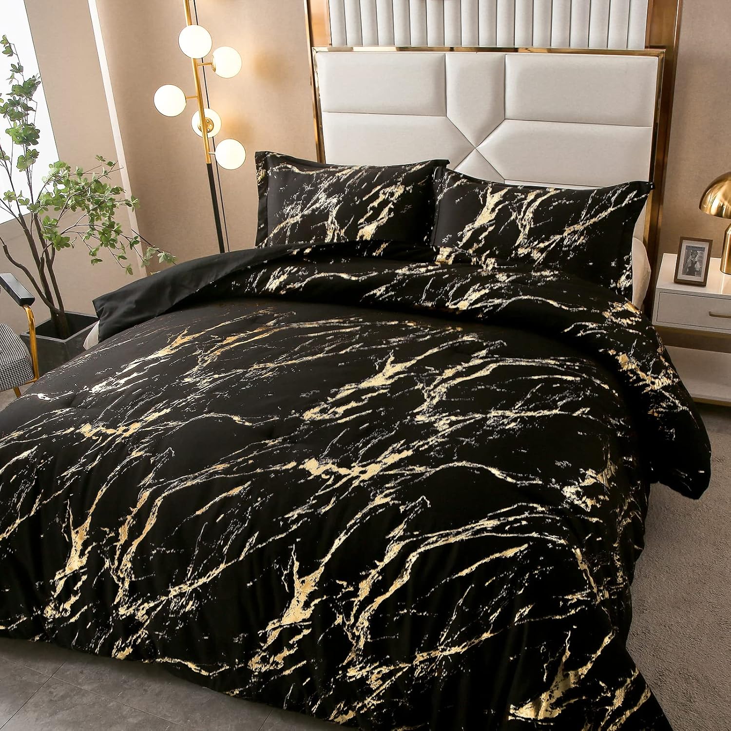 Black and Gold Metallic Marble Comforter Set – King, 3-Piece