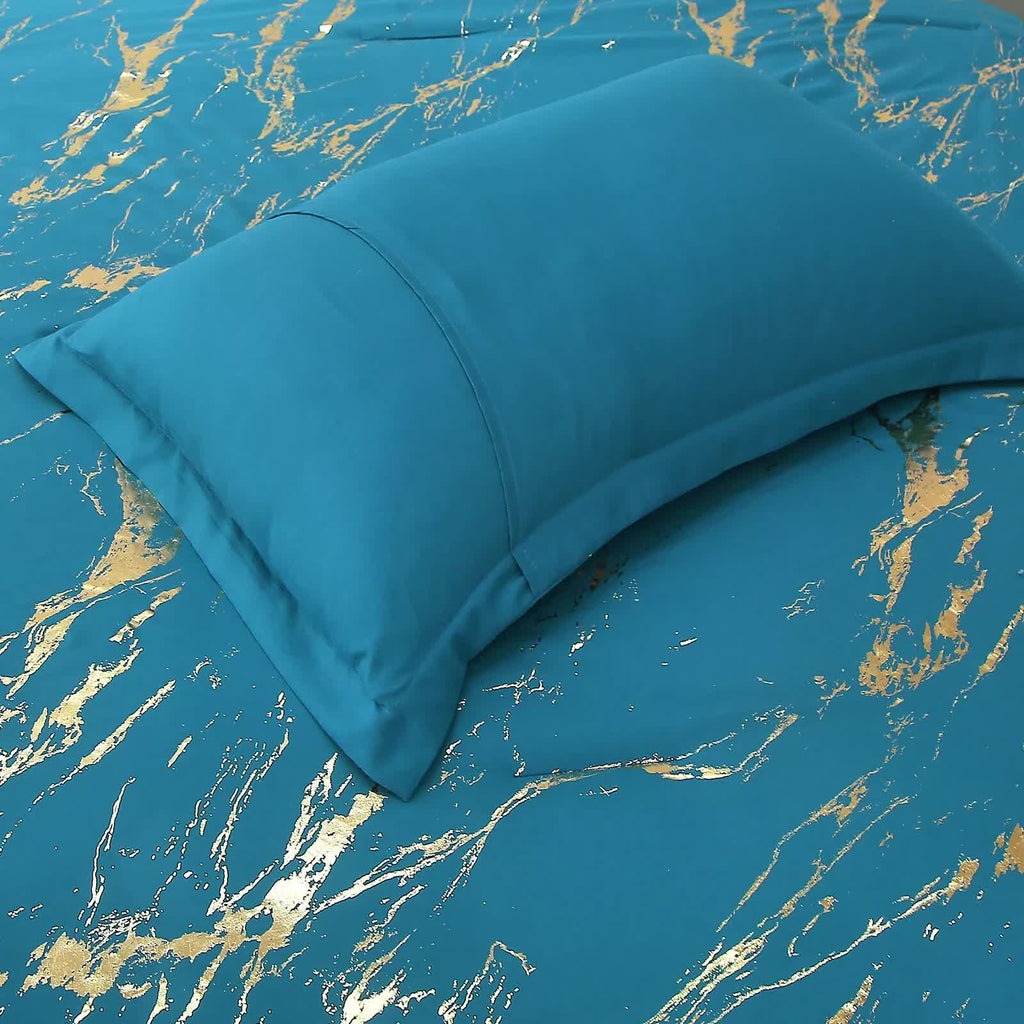 Cozy Cloud Teal Comforter Set – King, 3-Piece