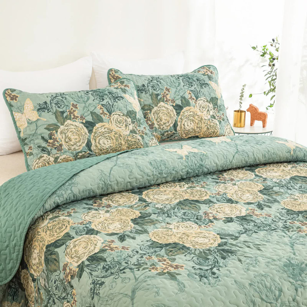 Meadow Butterfly Green Quilted Bedspread Set with Floral Details and Pillowcases