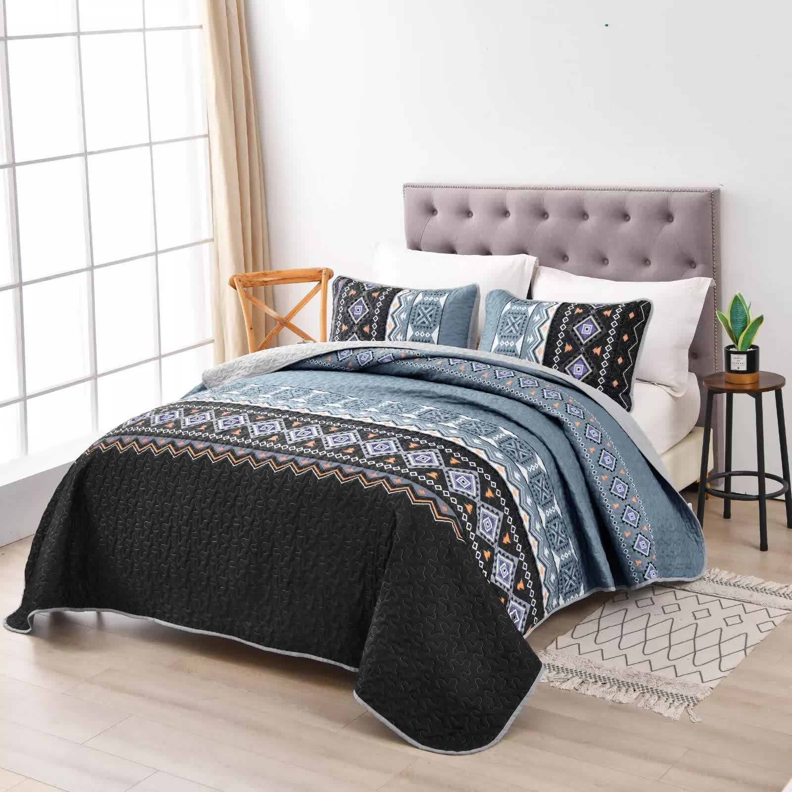 Ambient Bloom Reversible Polyester Coverlet Set – Queen, 3 Piece
